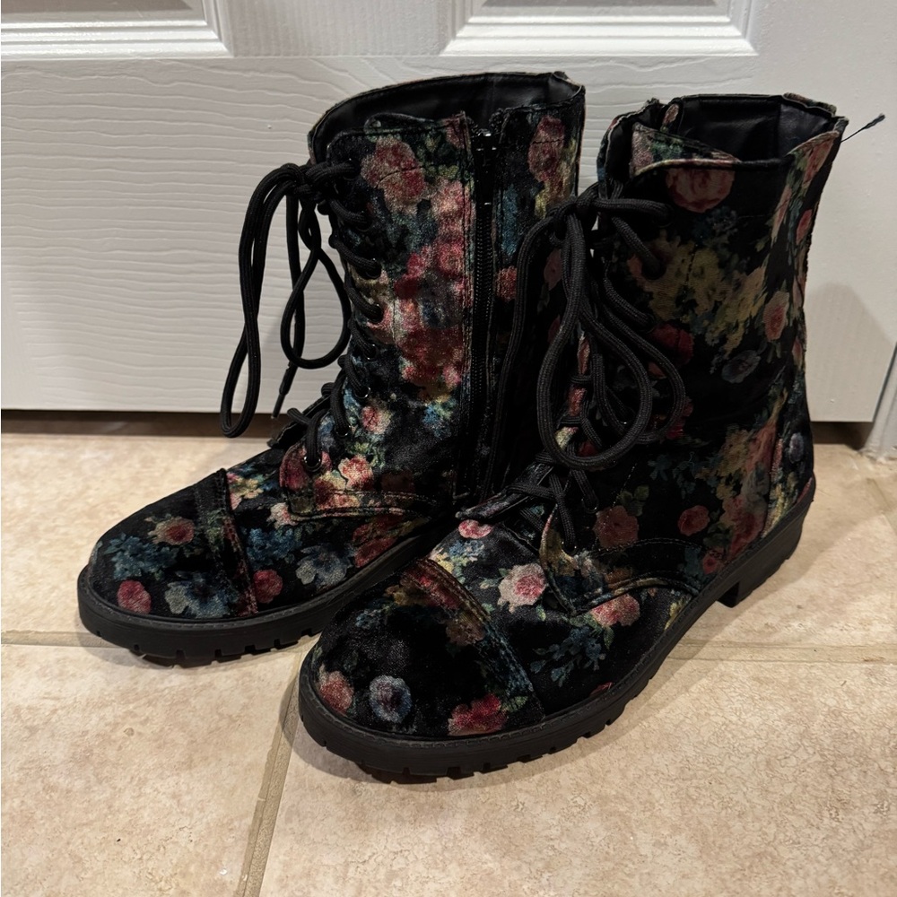 Steve Madden Women’s Black Floral Combat Boots
